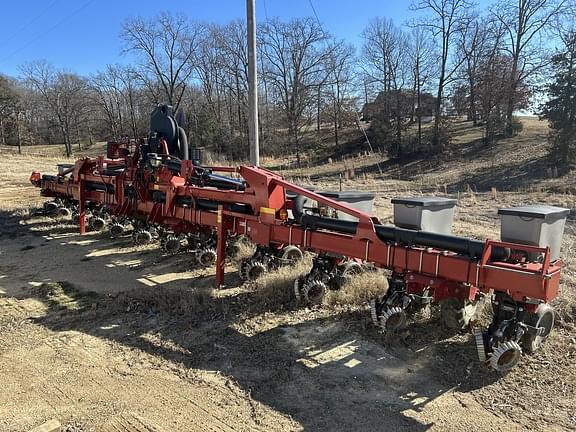 Image of Case IH 1235 Primary image