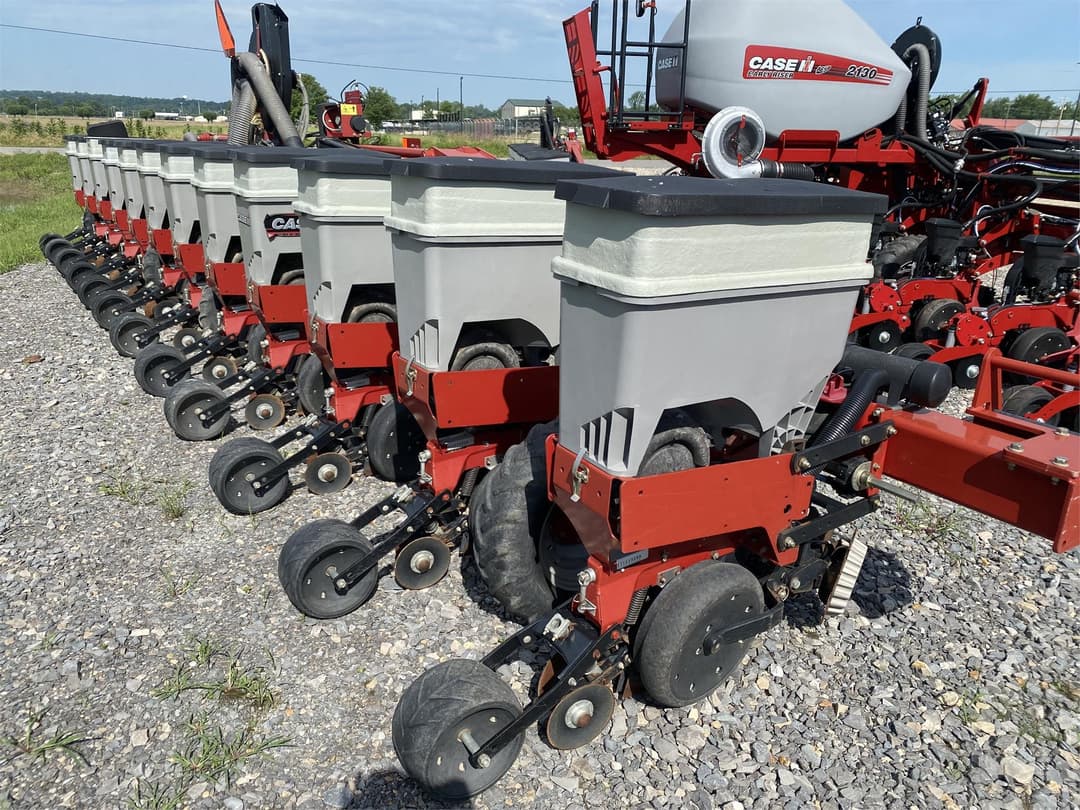 Image of Case IH 1235 Primary image