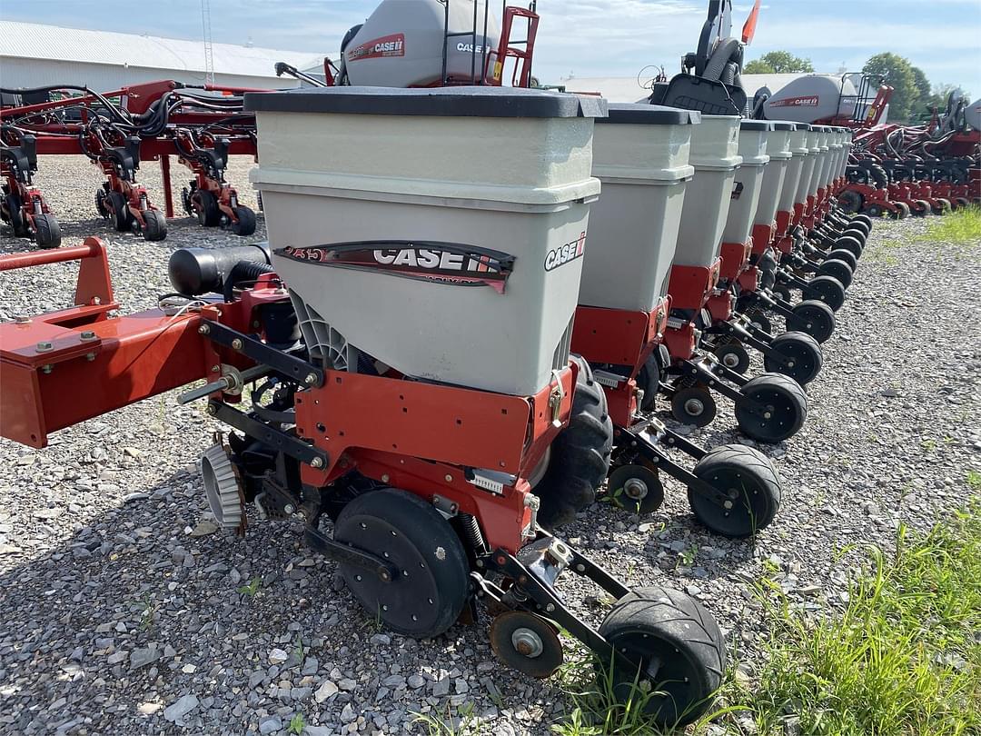 Image of Case IH 1235 Primary image