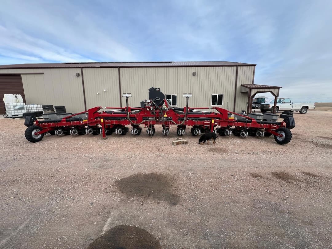Image of Case IH 1235 Primary image