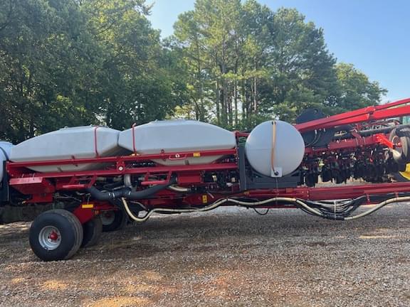 Image of Case IH 1245 equipment image 1