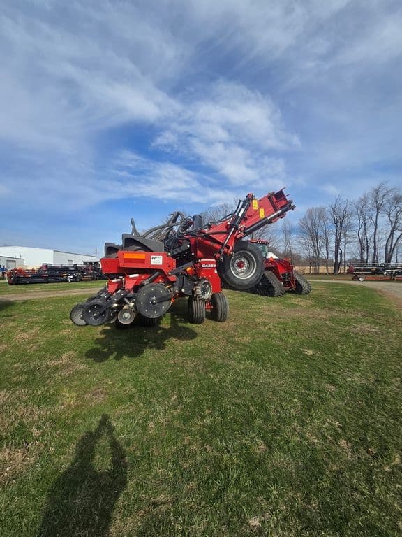 Image of Case IH 1245 equipment image 1