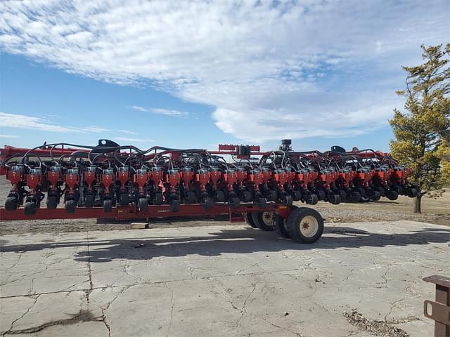 Image of Case IH 1245 equipment image 1