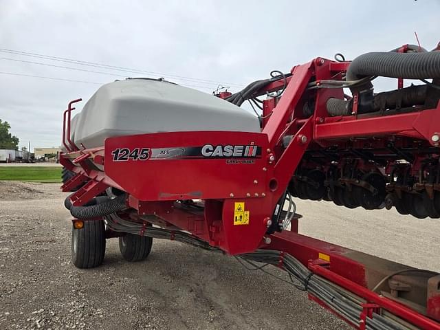 Image of Case IH 1245 equipment image 3