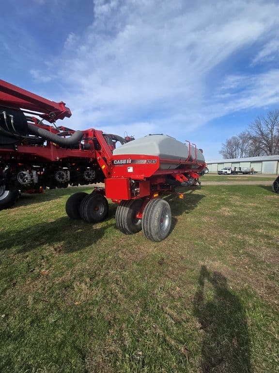 Image of Case IH 1245 equipment image 4