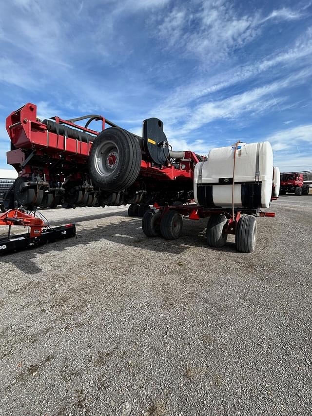 Image of Case IH 1245 equipment image 3