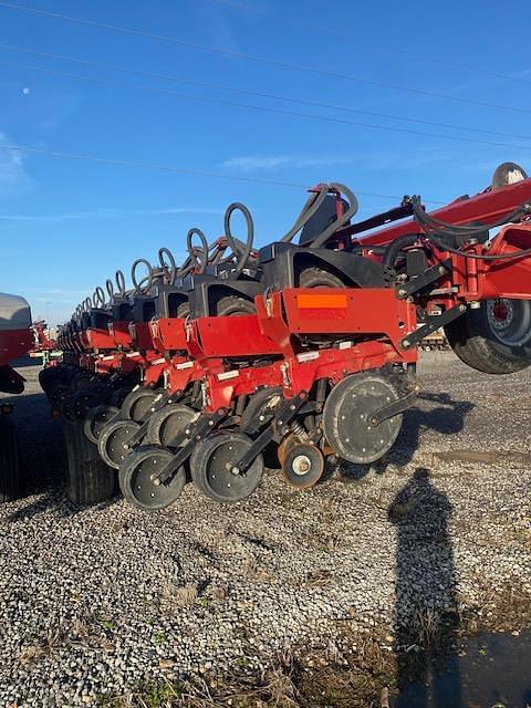 Image of Case IH 1245 equipment image 1