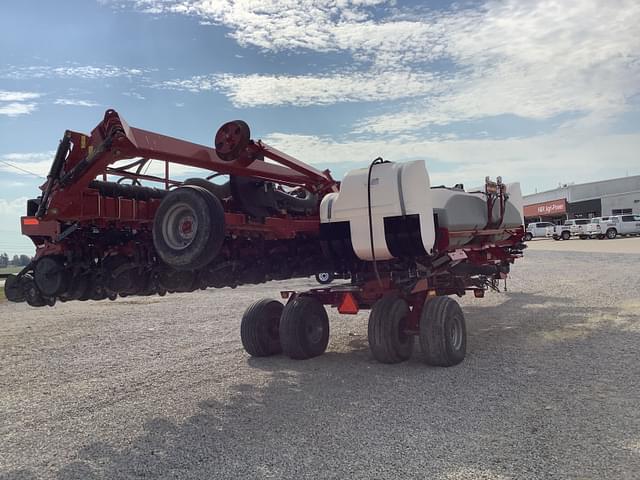 Image of Case IH 1245 equipment image 2