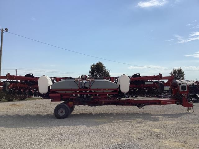 Image of Case IH 1245 equipment image 1