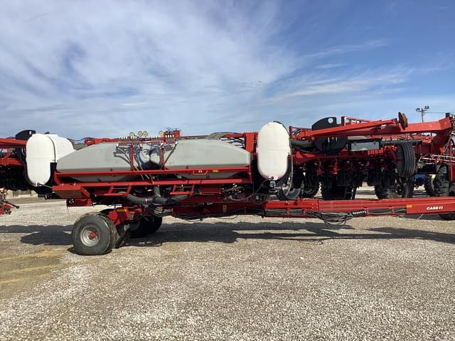 Image of Case IH 1245 equipment image 1