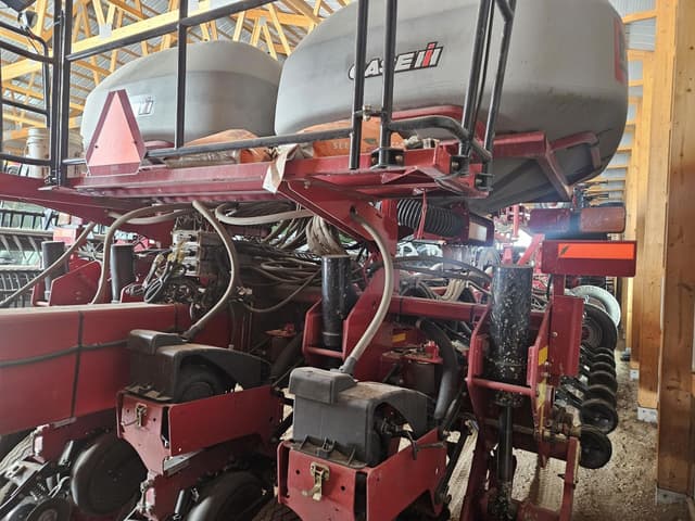 Image of Case IH 1255 equipment image 4