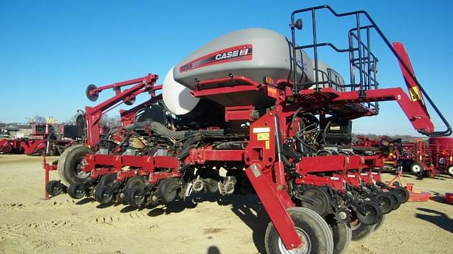 Image of Case IH 1255 equipment image 1