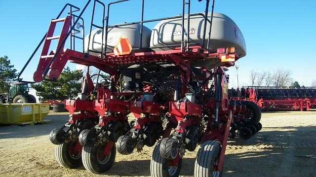 Image of Case IH 1255 equipment image 3