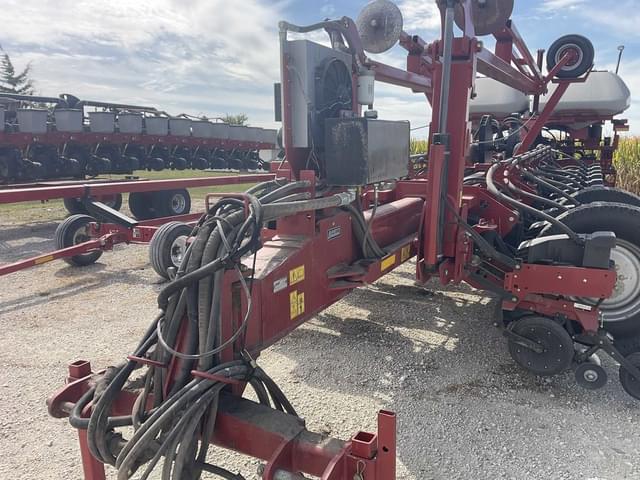 Image of Case IH 1255 equipment image 1