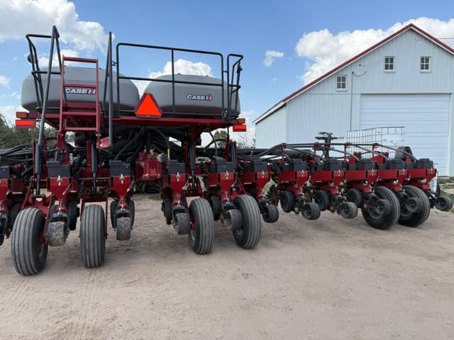 Image of Case IH 1255 equipment image 4