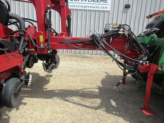 Image of Case IH 1255 equipment image 3