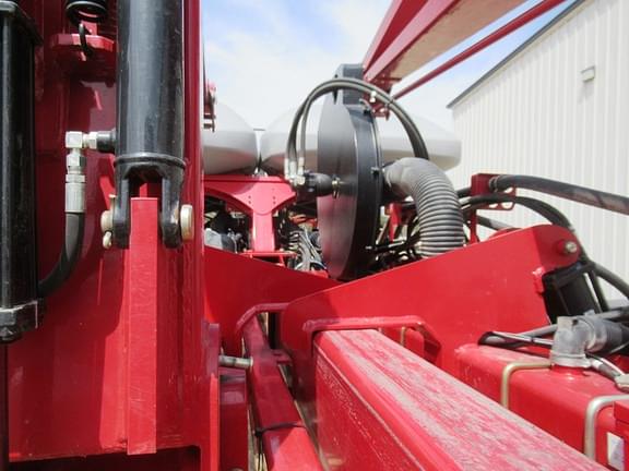 Image of Case IH 1255 equipment image 4