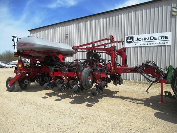 Image of Case IH 1255 equipment image 1