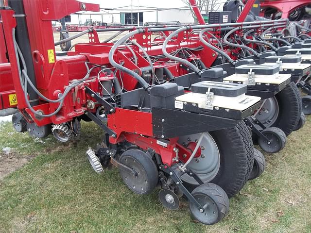 Image of Case IH 1255 equipment image 1