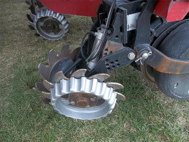 Image of Case IH 1255 equipment image 2