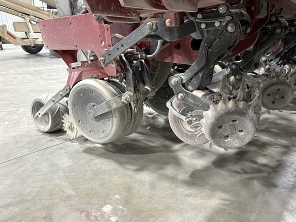 Image of Case IH 1255 equipment image 2