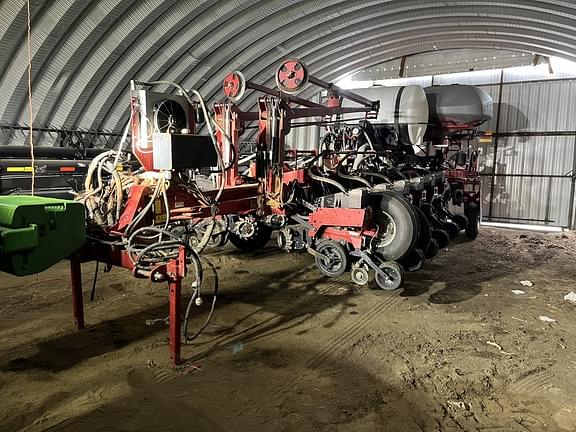 Image of Case IH 1255 equipment image 4