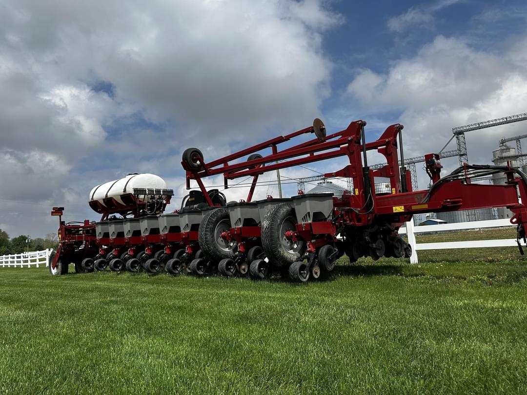 Image of Case IH 1255 Primary image