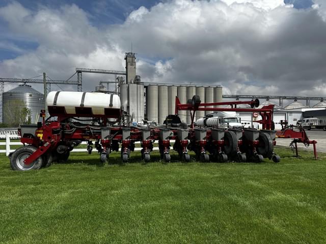 Image of Case IH 1255 equipment image 4