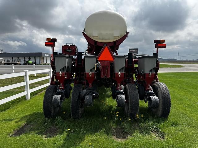 Image of Case IH 1255 equipment image 2