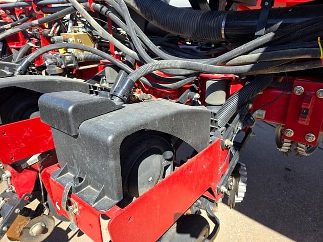 Image of Case IH 1255 equipment image 2