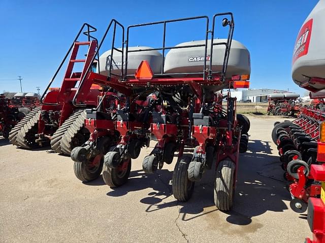 Image of Case IH 1255 equipment image 4