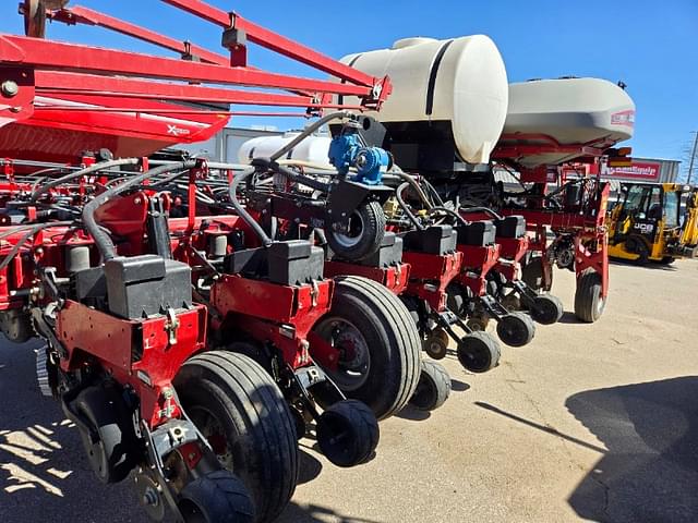 Image of Case IH 1255 equipment image 1