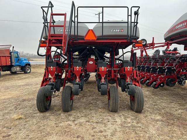 Image of Case IH 1255 equipment image 2