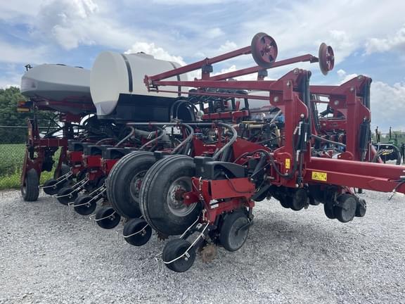 Image of Case IH 1255 equipment image 1