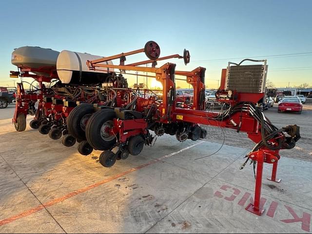 Image of Case IH 1255 equipment image 2