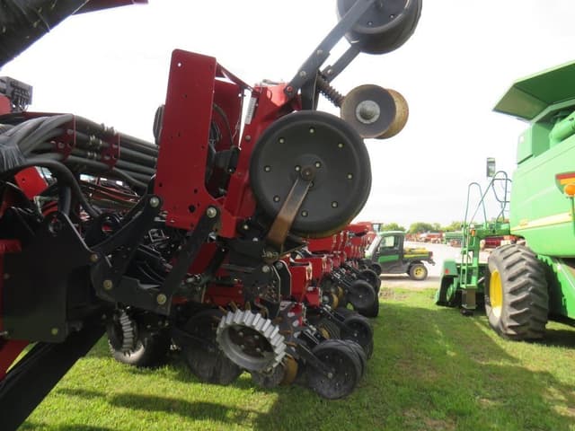Image of Case IH 1265 equipment image 3