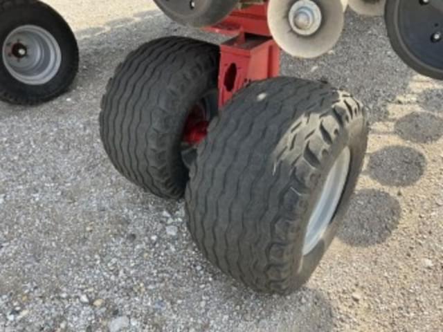 Image of Case IH 1265 equipment image 4