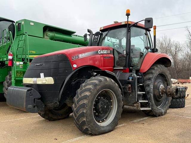 Image of Case IH Magnum 235 equipment image 1