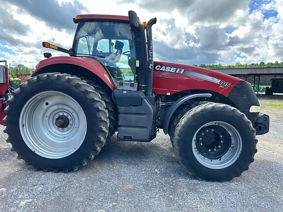 Image of Case IH Magnum 315 equipment image 4