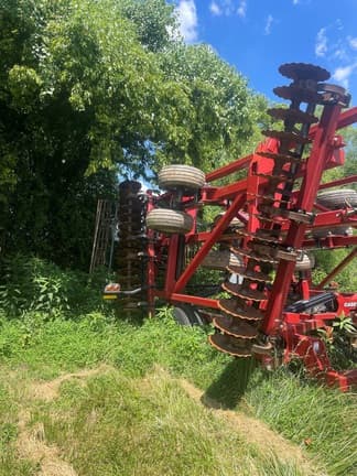 Image of Case IH 330 equipment image 3