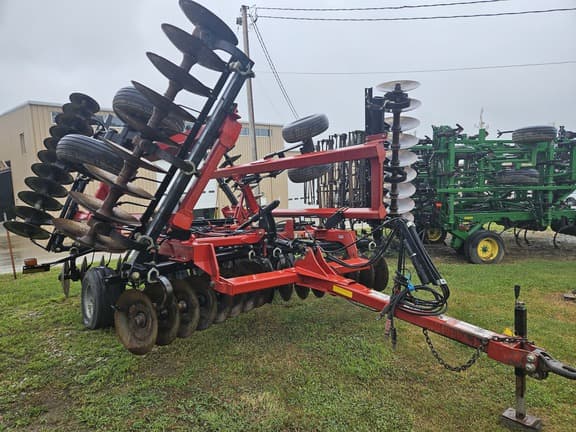 Image of Case IH 340 equipment image 3