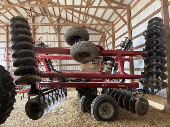 Image of Case IH 330 equipment image 3