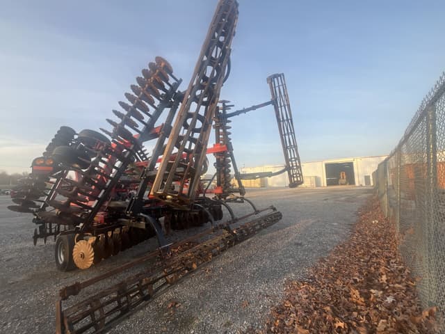Image of Case IH 330 Turbo Till equipment image 3