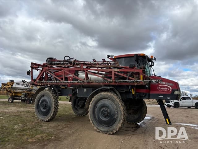 Image of Case IH 3330 Patriot equipment image 2