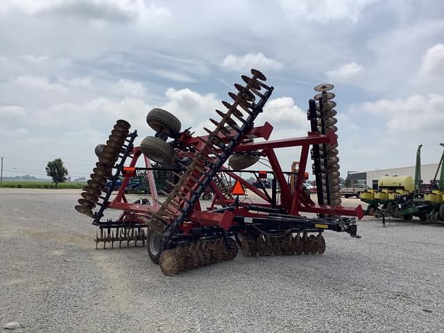 Image of Case IH 335VT equipment image 4