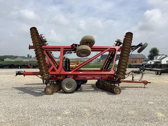 Image of Case IH 335VT equipment image 1