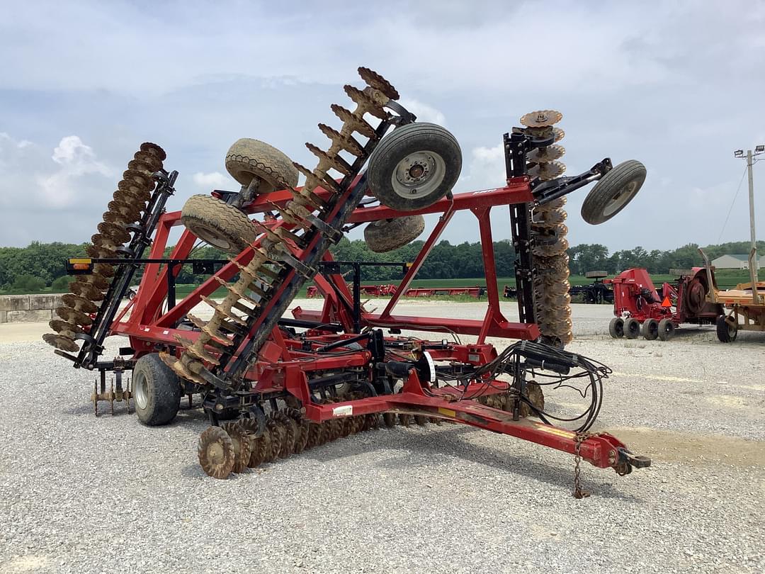 Image of Case IH 335VT Primary image