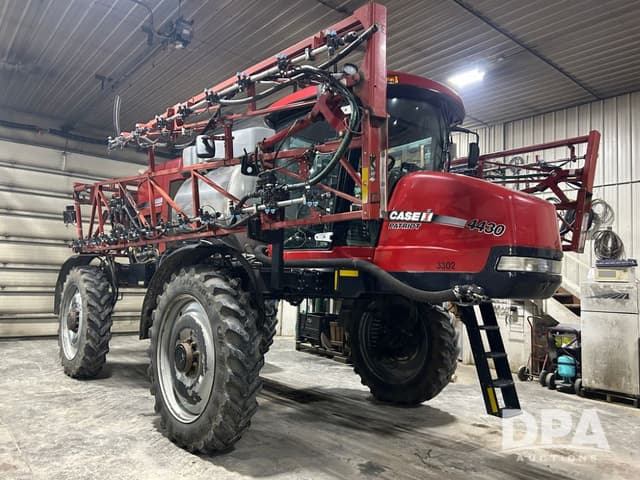 Image of Case IH Patriot 4430 equipment image 2