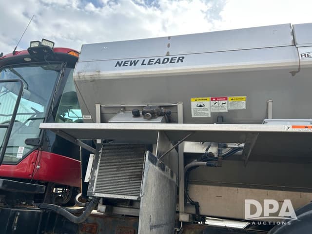 Image of Case IH Titan 4530 equipment image 4