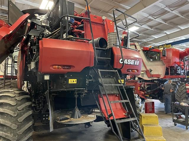 Image of Case IH 6130 equipment image 2